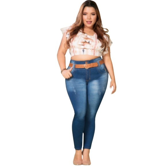 Joan’s Jeans Colombian Plus Sized - Picture 2 of 4